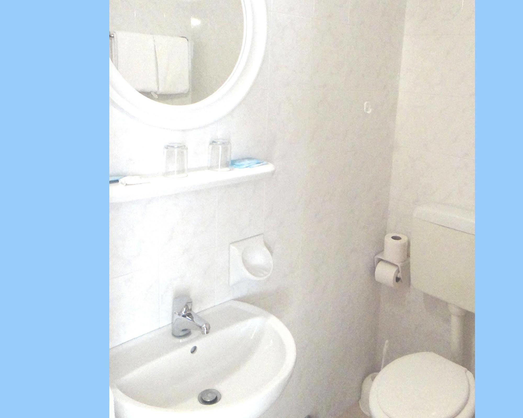 Hotel Caesar Bed And Breakfast Milano Marittima Zewnętrze zdjęcie