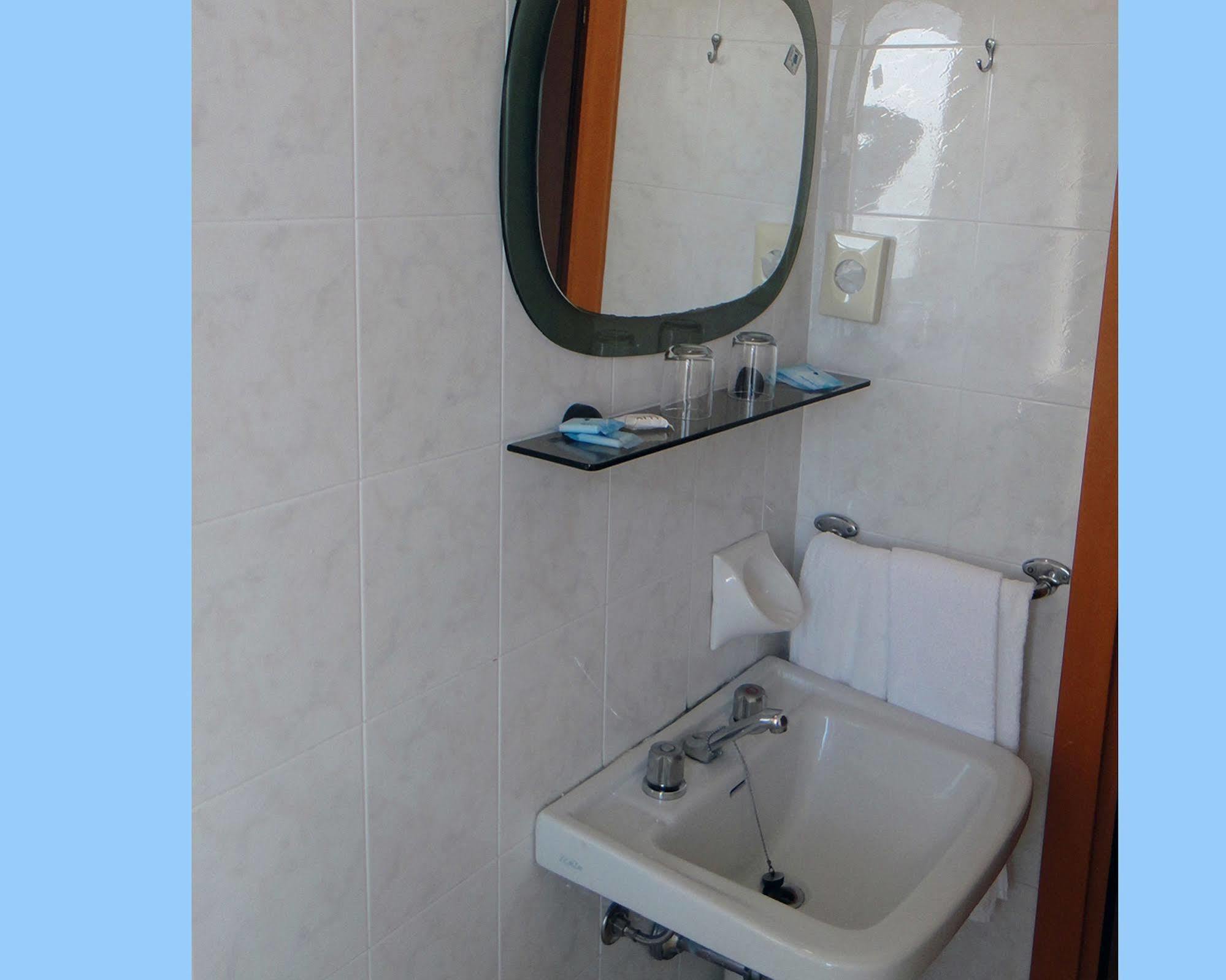 Hotel Caesar Bed And Breakfast Milano Marittima Zewnętrze zdjęcie