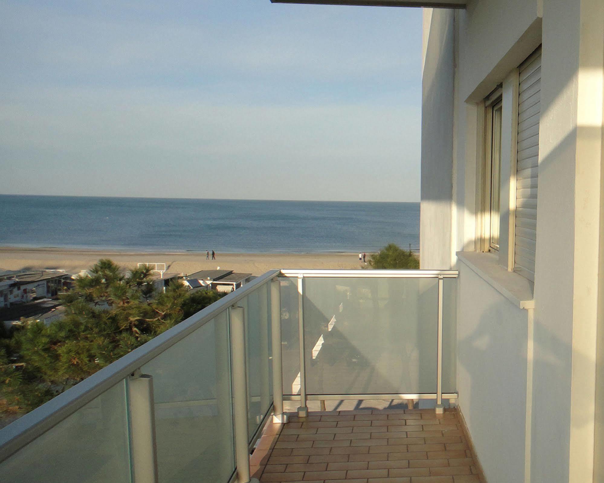 Hotel Caesar Bed And Breakfast Milano Marittima Zewnętrze zdjęcie