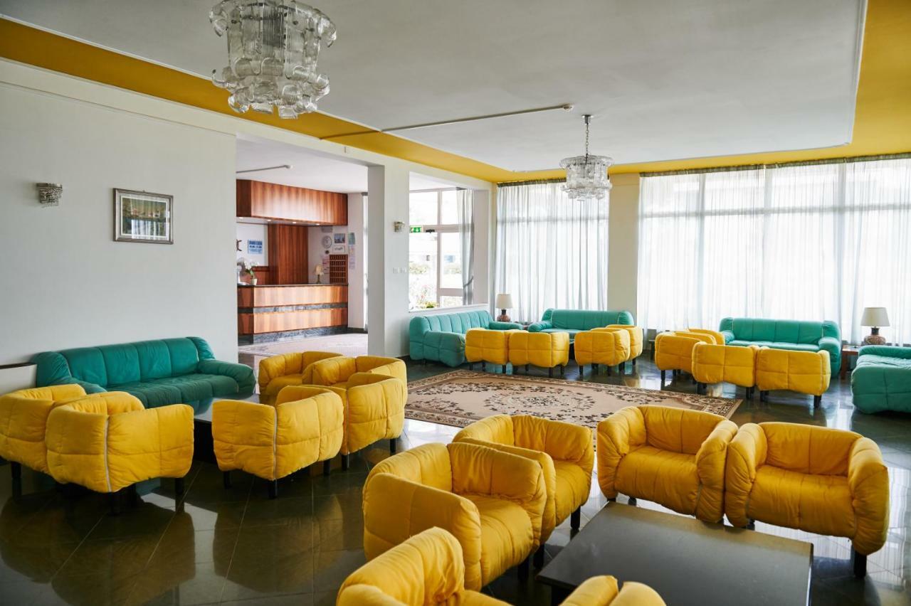 Hotel Caesar Bed And Breakfast Milano Marittima Zewnętrze zdjęcie