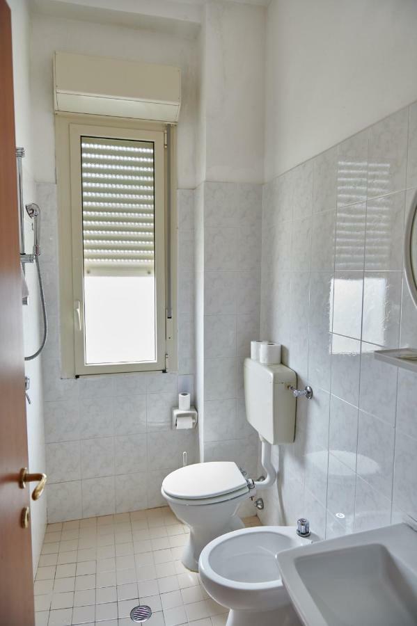 Hotel Caesar Bed And Breakfast Milano Marittima Zewnętrze zdjęcie