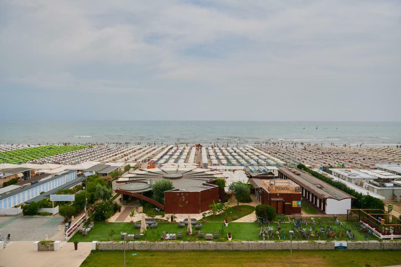 Hotel Caesar Bed And Breakfast Milano Marittima Zewnętrze zdjęcie